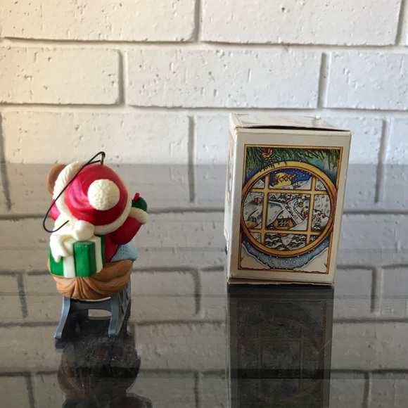 Avon Christmas Ornament 1983 Melvin P Merry Mouse Nut Shell Sled Box Vintage - Picture 4 of 10